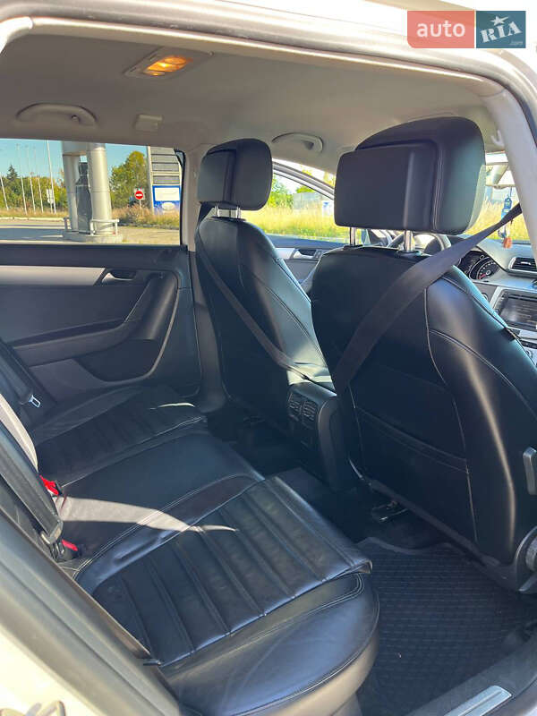 Универсал Volkswagen Passat Alltrack 2012 в Подгайцах