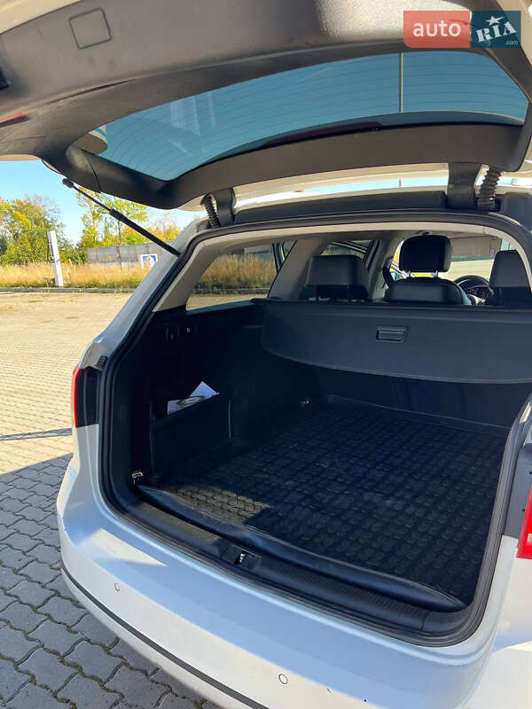 Универсал Volkswagen Passat Alltrack 2012 в Подгайцах
