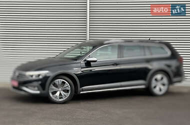 Универсал Volkswagen Passat Alltrack 2020 в 