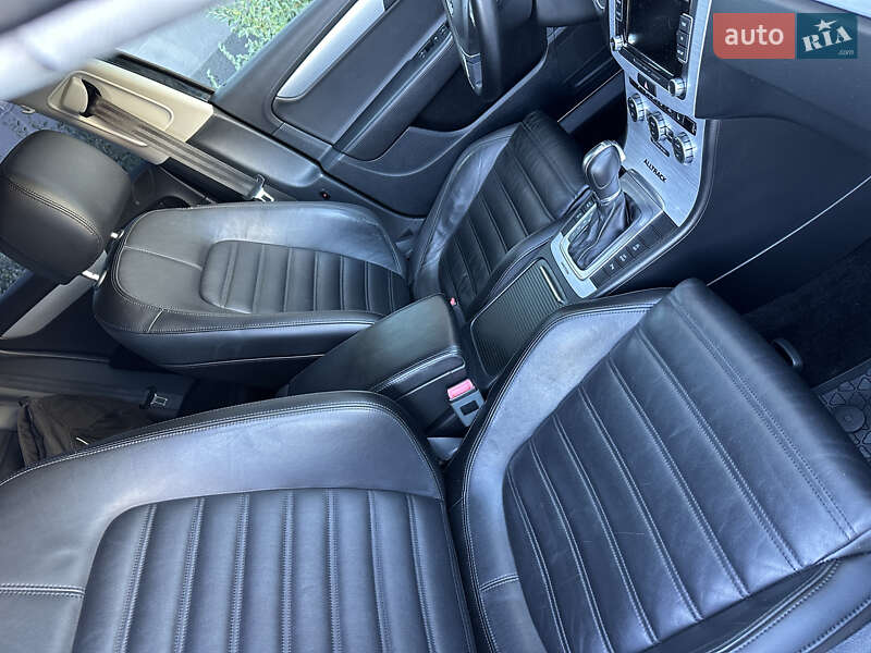Универсал Volkswagen Passat Alltrack 2014 в Львове