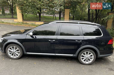 Универсал Volkswagen Passat Alltrack 2014 в Киеве