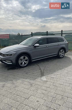 Универсал Volkswagen Passat Alltrack 2022 в 