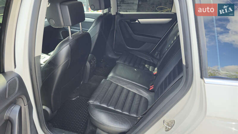 Универсал Volkswagen Passat Alltrack 2012 в Львове