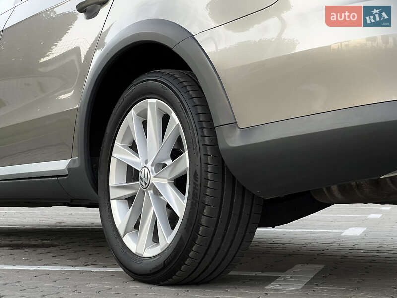 Универсал Volkswagen Passat Alltrack 2014 в Радивилове