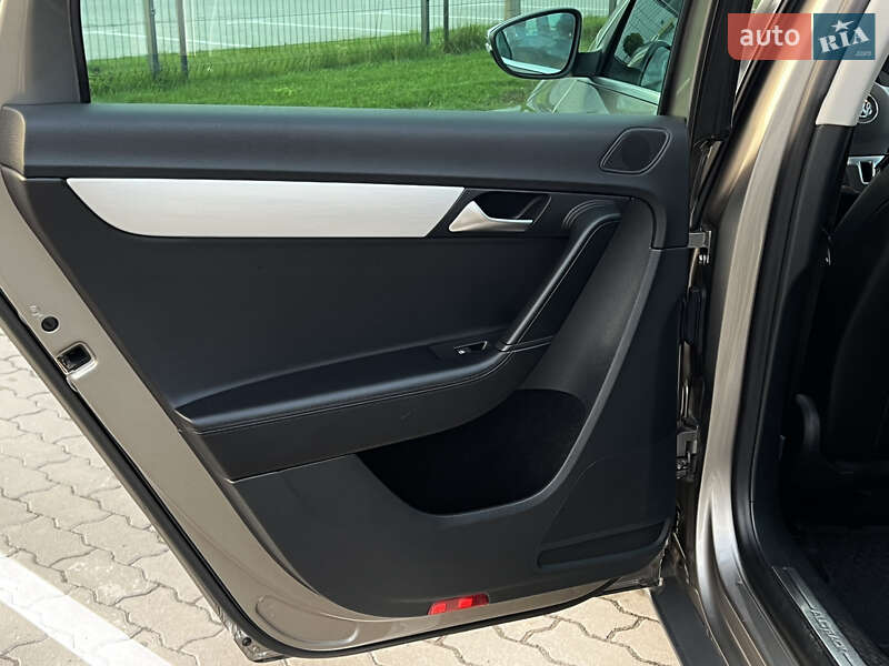 Универсал Volkswagen Passat Alltrack 2014 в Радивилове