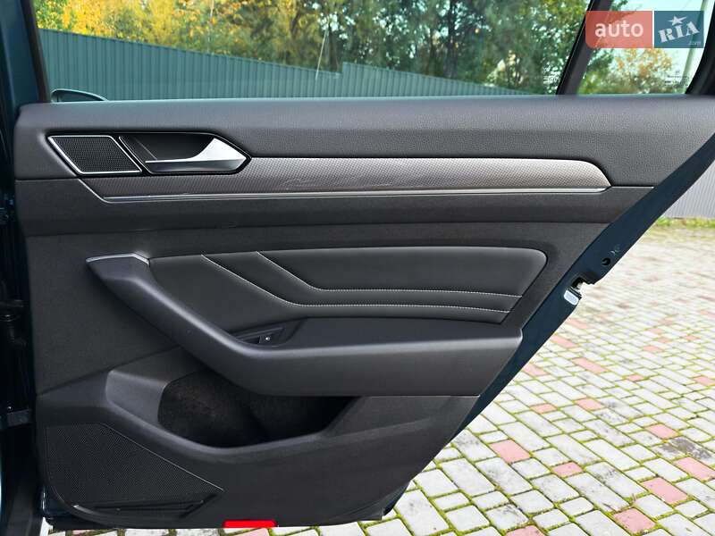 Универсал Volkswagen Passat Alltrack 2020 в Луцке