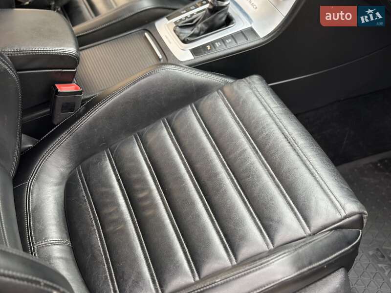 Универсал Volkswagen Passat Alltrack 2014 в Дрогобыче