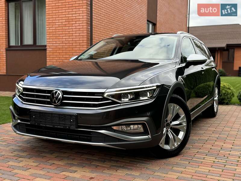 Volkswagen Passat Alltrack 2023