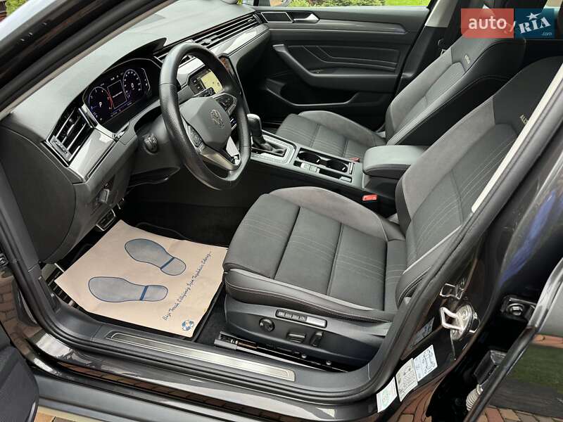 Универсал Volkswagen Passat Alltrack 2023 в Киеве фото 21 Универсал Volkswagen Passat Alltrack 2023 в Киеве