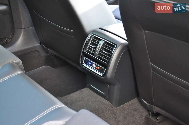 Универсал Volkswagen Passat Alltrack 2022 в Киеве