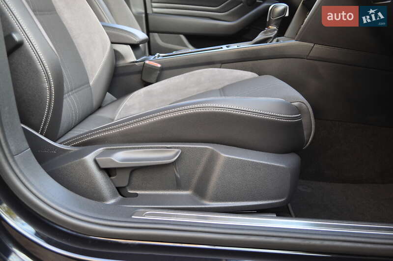 Универсал Volkswagen Passat Alltrack 2022 в Киеве