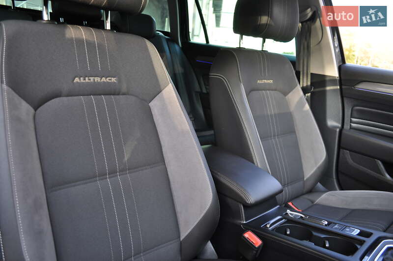 Универсал Volkswagen Passat Alltrack 2022 в Киеве