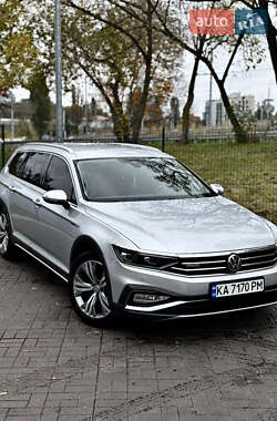 Універсал Volkswagen Passat Alltrack 2019 в Києві