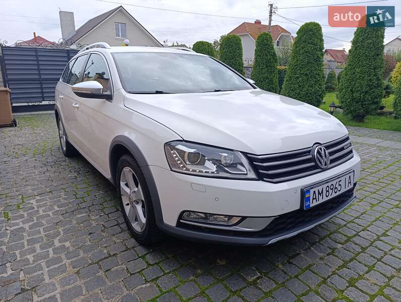 Універсал Volkswagen Passat Alltrack 2014 в Житомирі