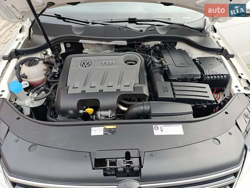 Універсал Volkswagen Passat Alltrack 2014 в Житомирі