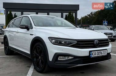 Универсал Volkswagen Passat Alltrack 2021 в Киеве