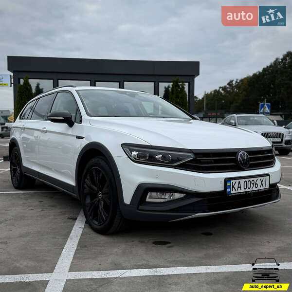 Универсал Volkswagen Passat Alltrack 2021 в 