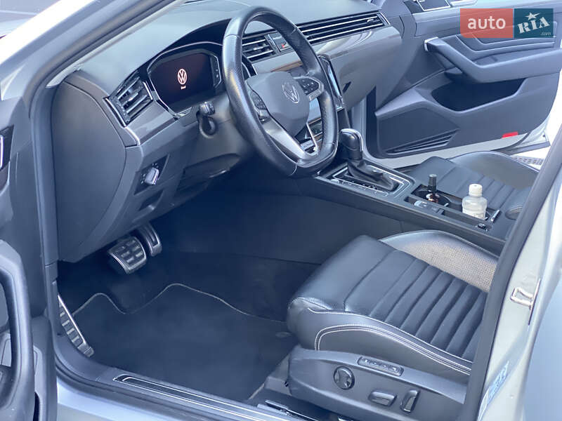 Универсал Volkswagen Passat Alltrack 2021 в Луцке