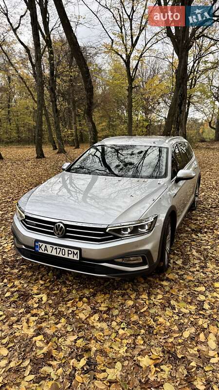 Універсал Volkswagen Passat Alltrack 2019 в Києві