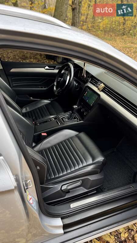 Універсал Volkswagen Passat Alltrack 2019 в Києві