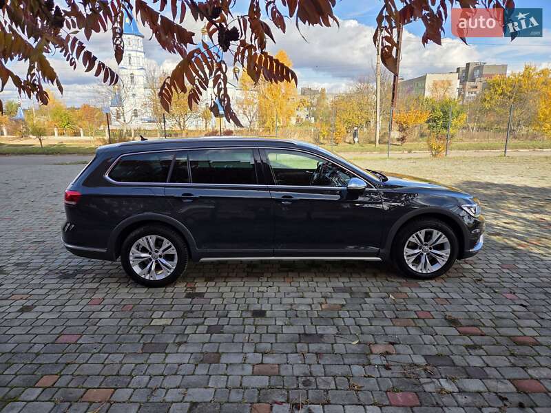 Універсал Volkswagen Passat Alltrack 2018 в Нововолинську