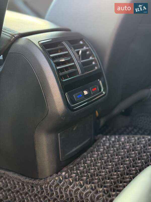 Универсал Volkswagen Passat Alltrack 2018 в Киеве