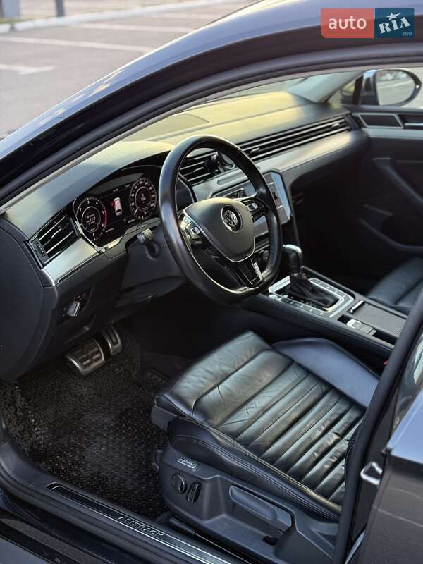 Универсал Volkswagen Passat Alltrack 2018 в Киеве