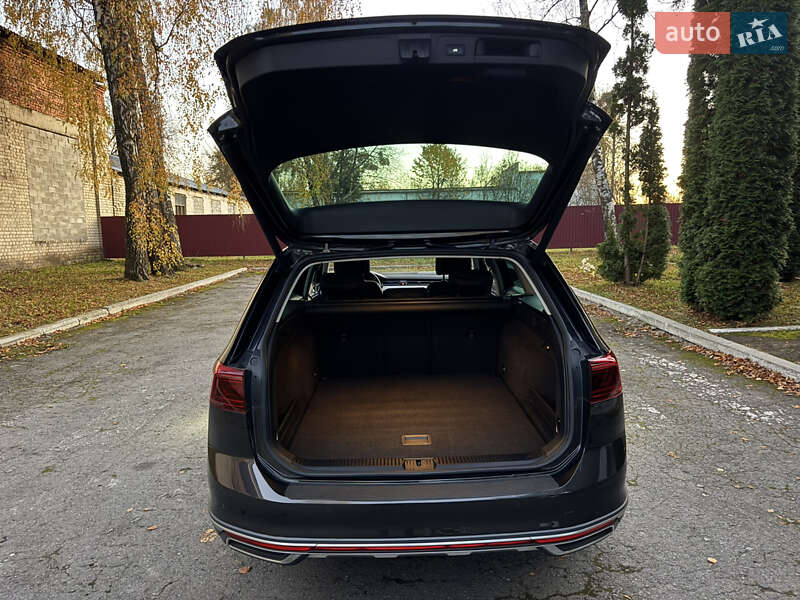 Універсал Volkswagen Passat Alltrack 2019 в Рівному