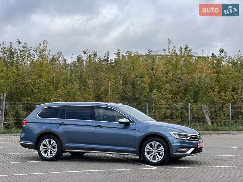 Универсал Volkswagen Passat Alltrack 2017 в Дубно