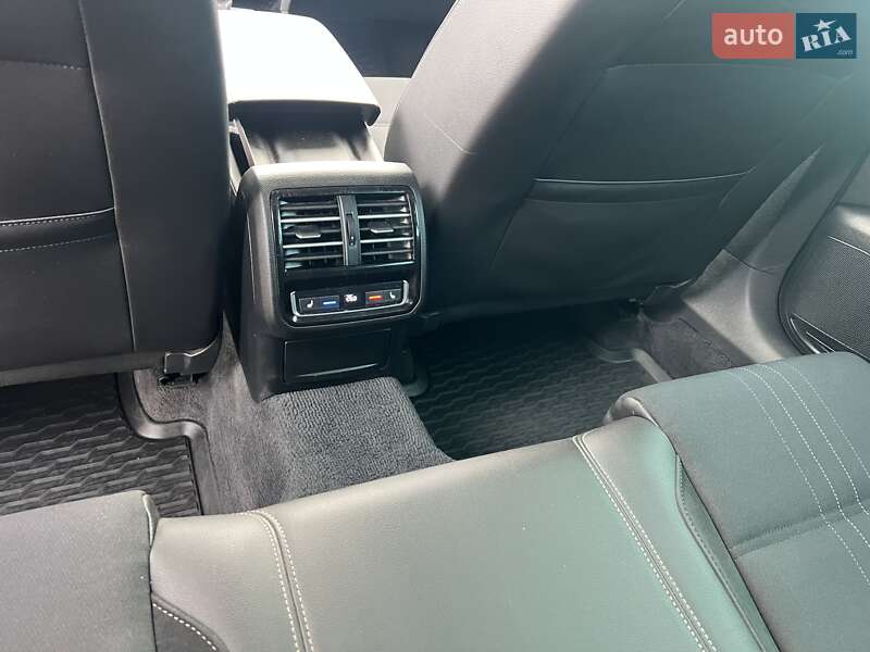 Универсал Volkswagen Passat Alltrack 2017 в Дубно