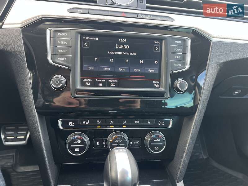 Универсал Volkswagen Passat Alltrack 2017 в Дубно