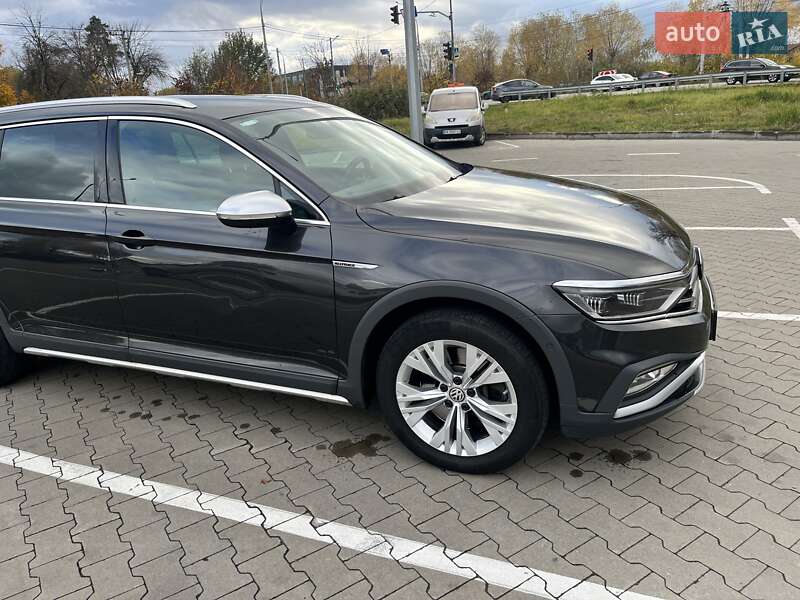 Універсал Volkswagen Passat Alltrack 2019 в Києві