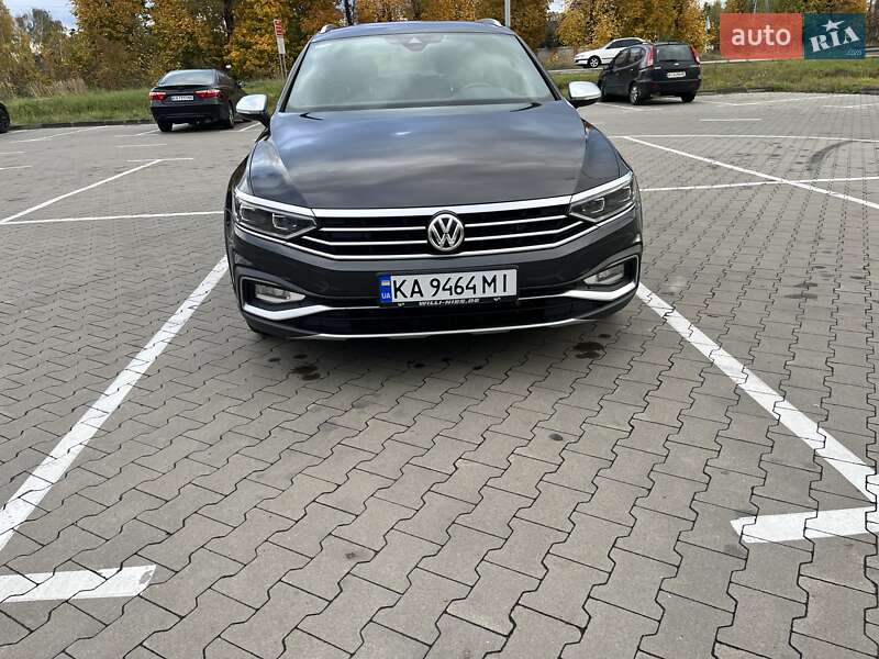 Універсал Volkswagen Passat Alltrack 2019 в Києві