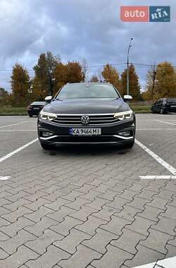 Универсал Volkswagen Passat Alltrack 2019 в Киеве