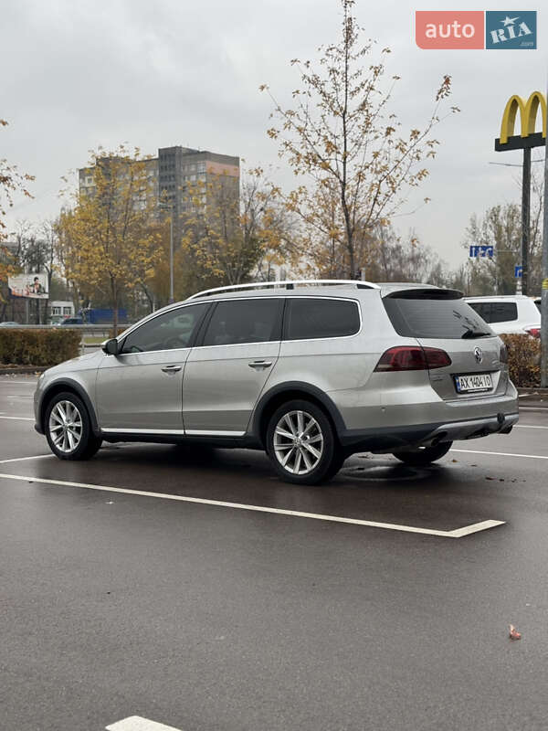 Универсал Volkswagen Passat Alltrack 2012 в Киеве