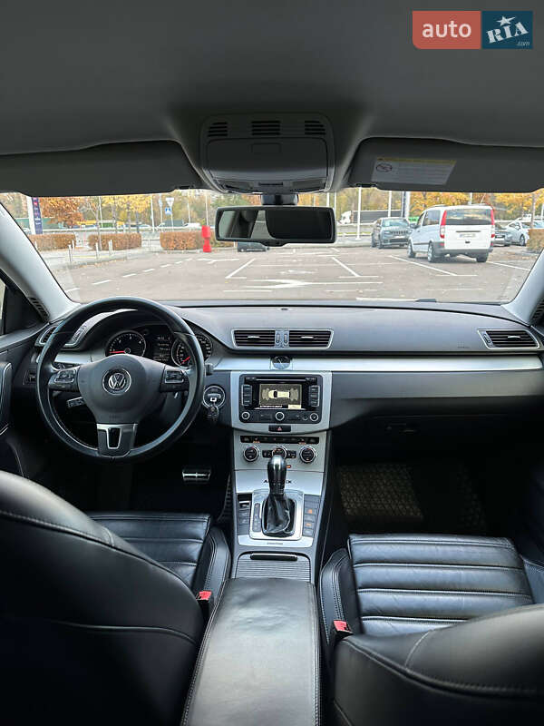 Универсал Volkswagen Passat Alltrack 2012 в Киеве