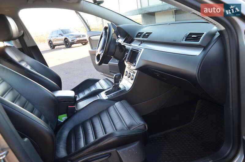 Универсал Volkswagen Passat Alltrack 2014 в Дрогобыче