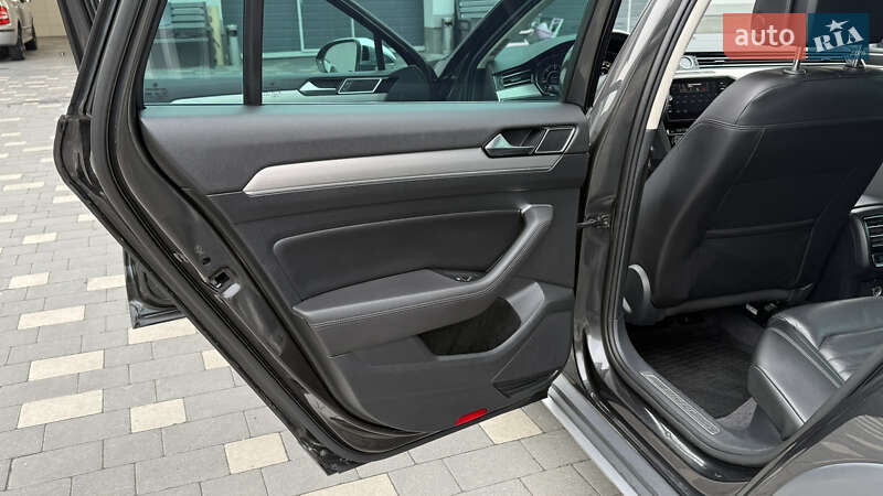 Універсал Volkswagen Passat Alltrack 2017 в Львові