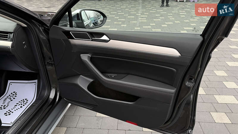 Універсал Volkswagen Passat Alltrack 2017 в Львові