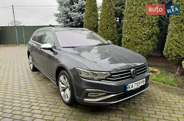 Универсал Volkswagen Passat Alltrack 2020 в Киеве