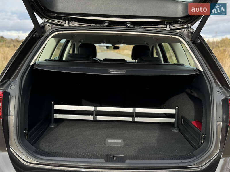 Универсал Volkswagen Passat Alltrack 2018 в Львове