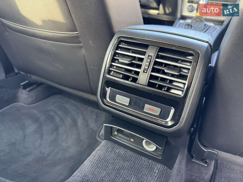 Универсал Volkswagen Passat Alltrack 2018 в Дубно