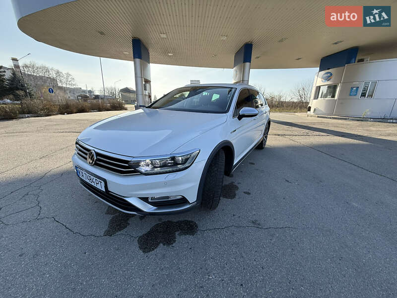 Универсал Volkswagen Passat Alltrack 2016 в Миргороде