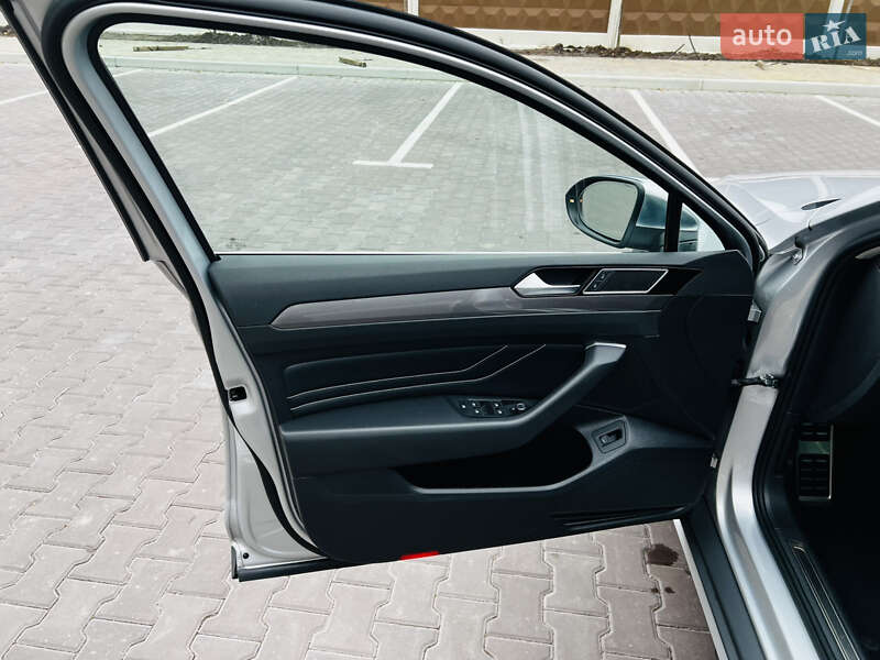 Универсал Volkswagen Passat Alltrack 2020 в Киеве фото 29 Универсал Volkswagen Passat Alltrack 2020 в Киеве
