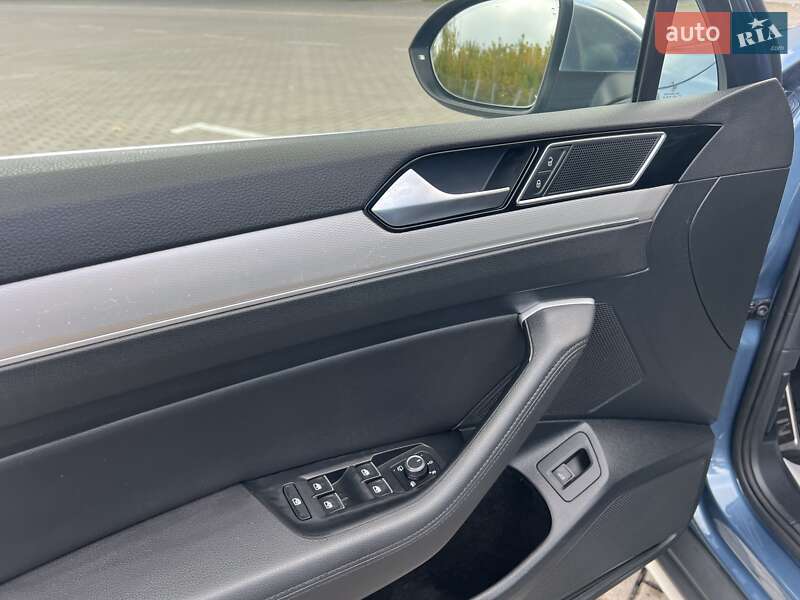 Универсал Volkswagen Passat Alltrack 2017 в Дубно