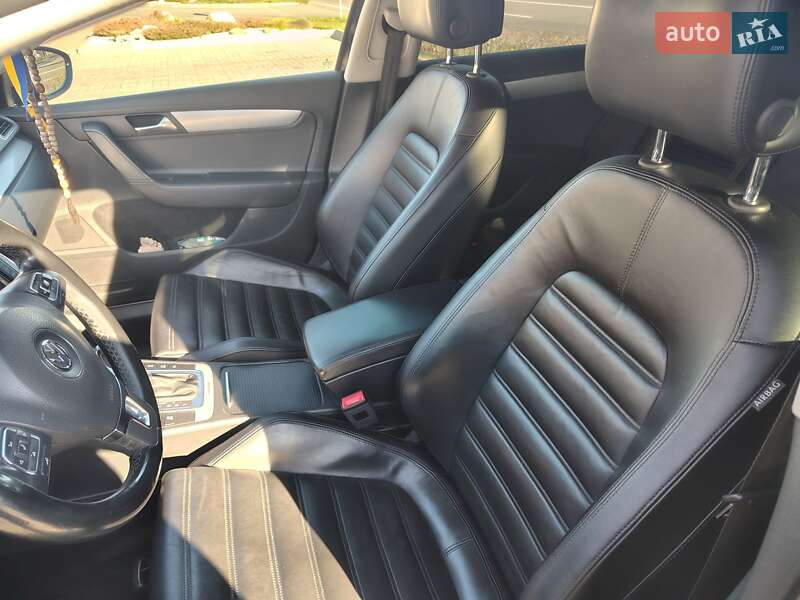 Універсал Volkswagen Passat Alltrack 2014 в Києві