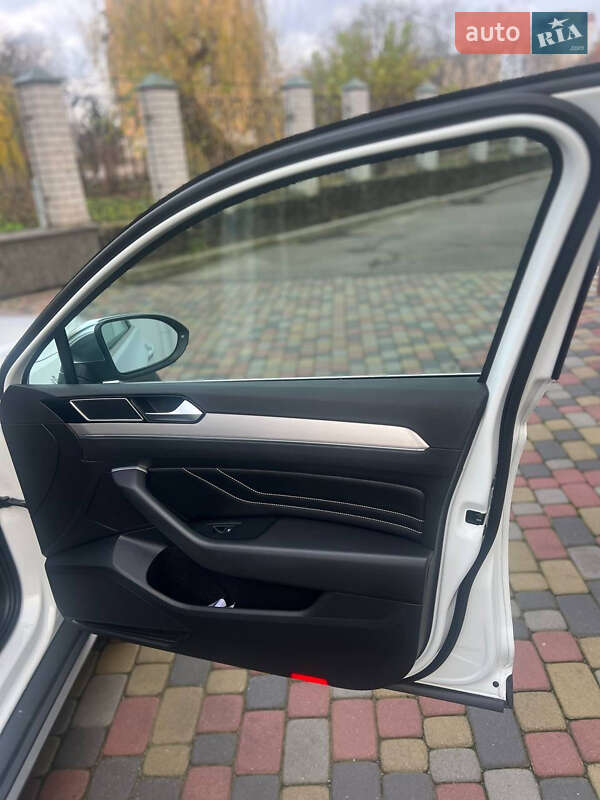 Универсал Volkswagen Passat Alltrack 2022 в Черкассах