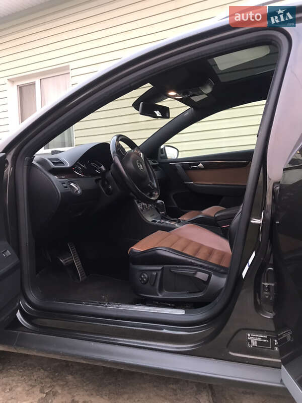 Універсал Volkswagen Passat Alltrack 2013 в Долині