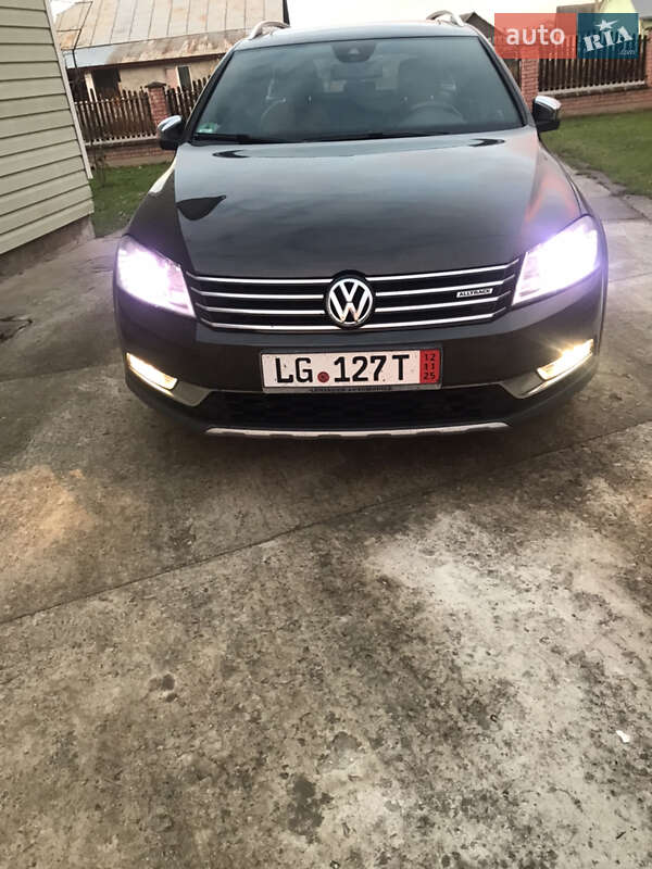 Універсал Volkswagen Passat Alltrack 2013 в Долині