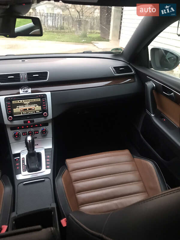 Універсал Volkswagen Passat Alltrack 2013 в Долині